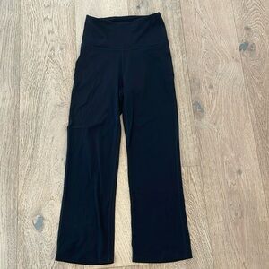 Lululemon Groove Super High Rise Crop 23in Nulu Size 4 Black